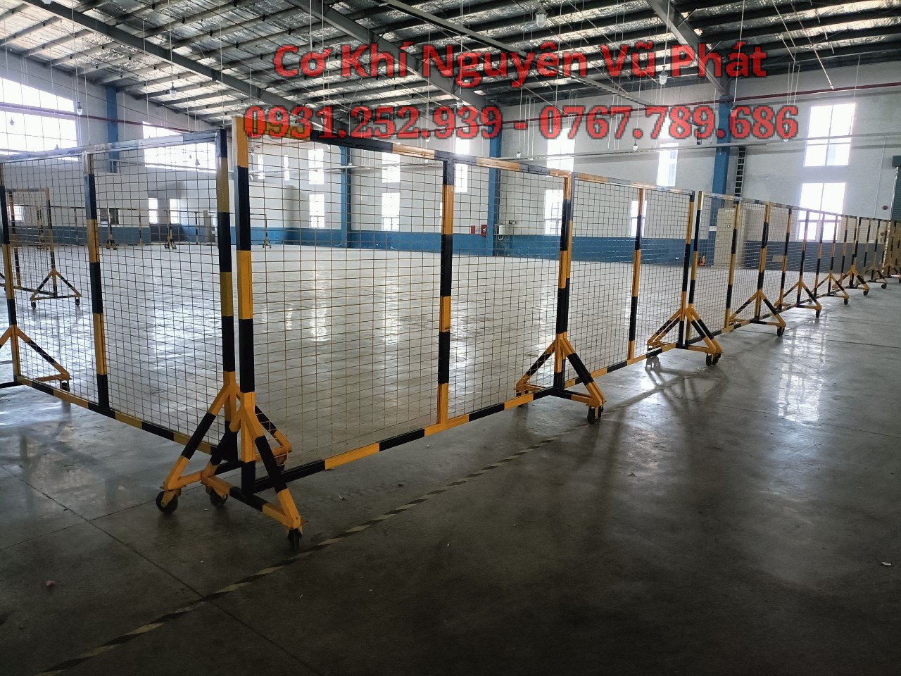 Lắp đặt hàng rào lưới có gắn bánh xe tại Thuận An, Bình Dương